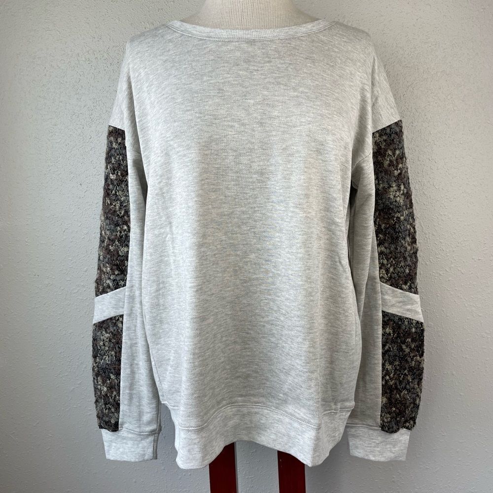 NWT Hem & Thread Sweatshirt Size L
